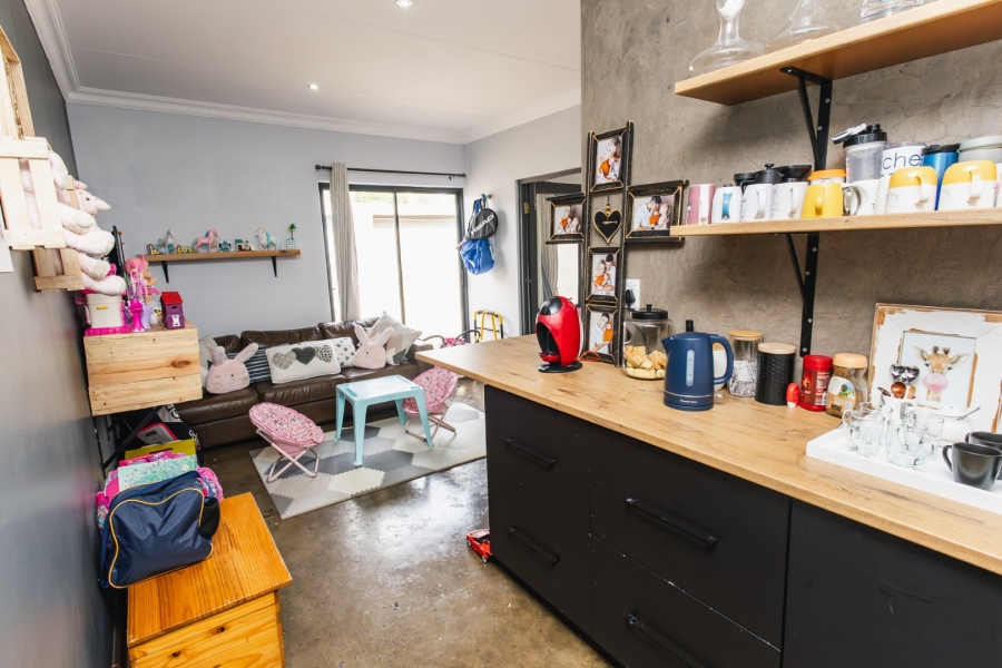 5 Bedroom Property for Sale in Somerton Estate Free State